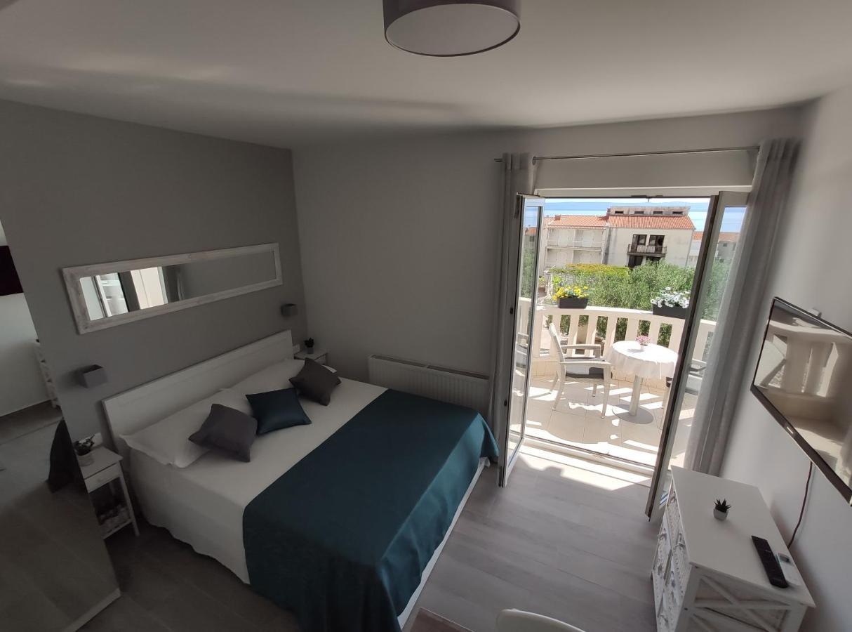 Apartments Tomas Makarska Ngoại thất bức ảnh