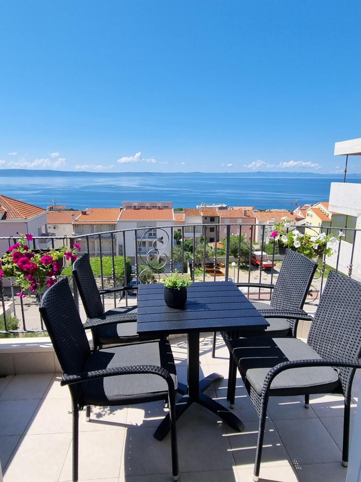 Apartments Tomas Makarska Ngoại thất bức ảnh