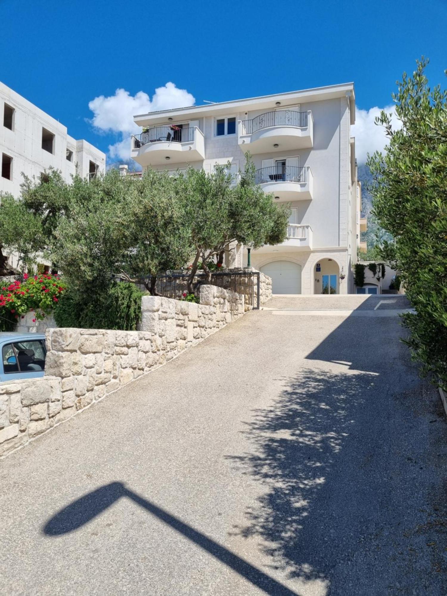 Apartments Tomas Makarska Ngoại thất bức ảnh