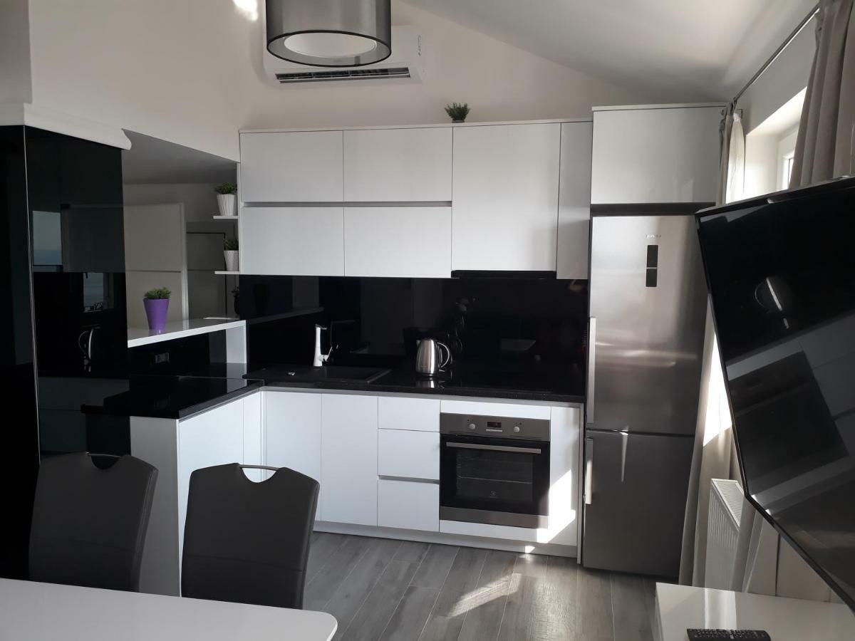 Apartments Tomas Makarska Ngoại thất bức ảnh