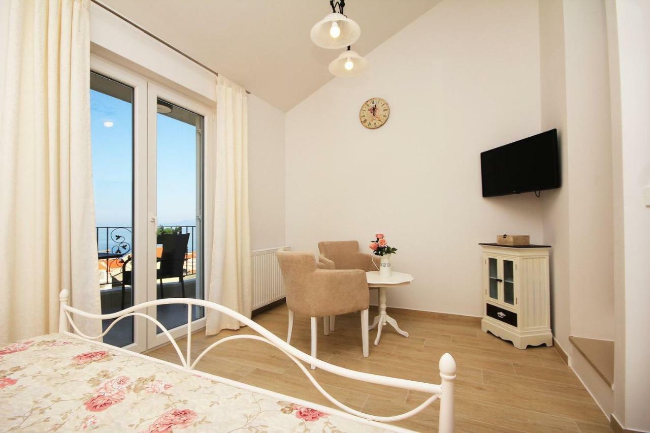 Apartments Tomas Makarska Ngoại thất bức ảnh