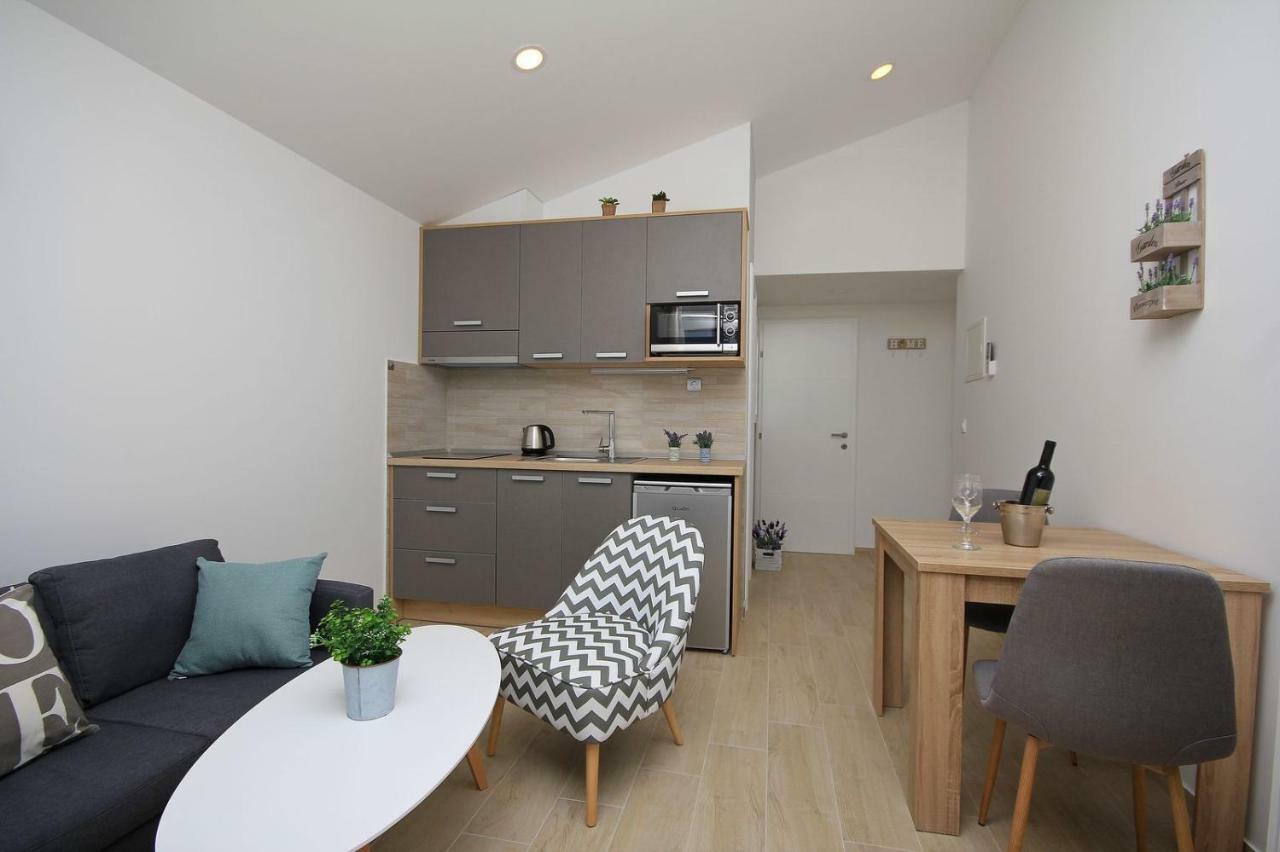 Apartments Tomas Makarska Ngoại thất bức ảnh
