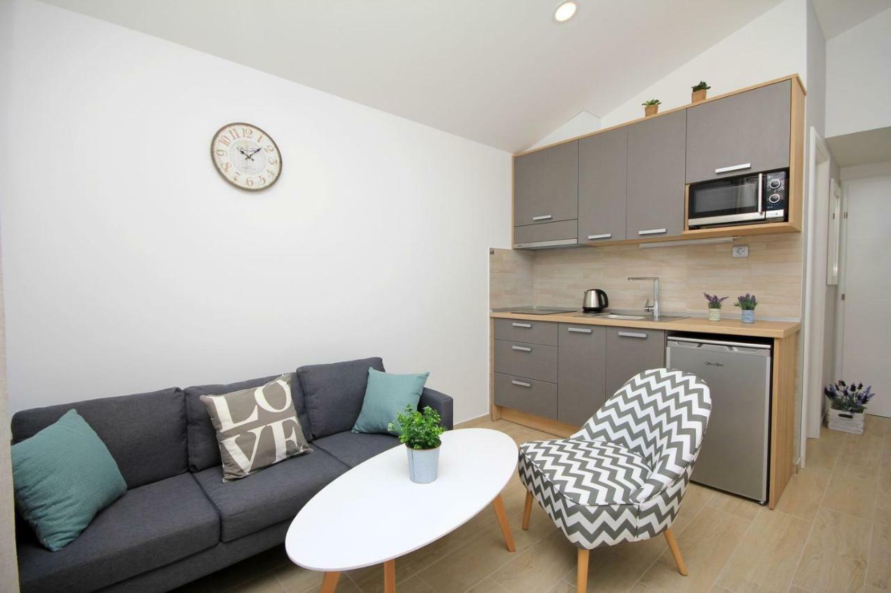 Apartments Tomas Makarska Ngoại thất bức ảnh